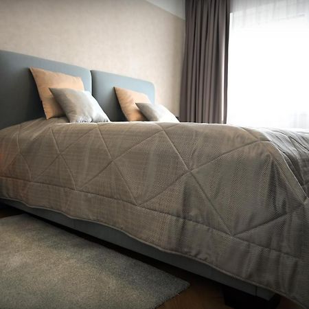 Apartman Golfballs Sajdikove Humence Exteriör bild