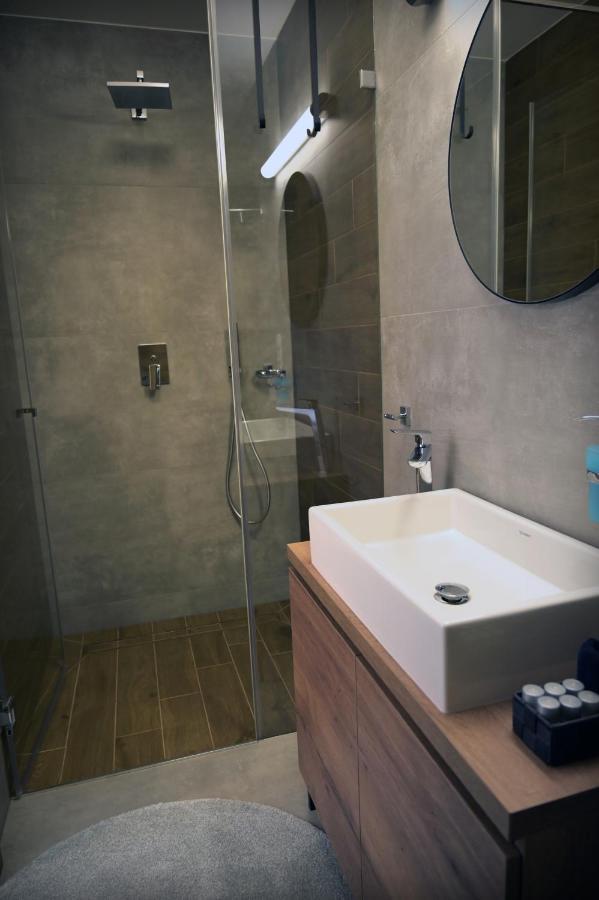 Apartman Golfballs Sajdikove Humence Exteriör bild
