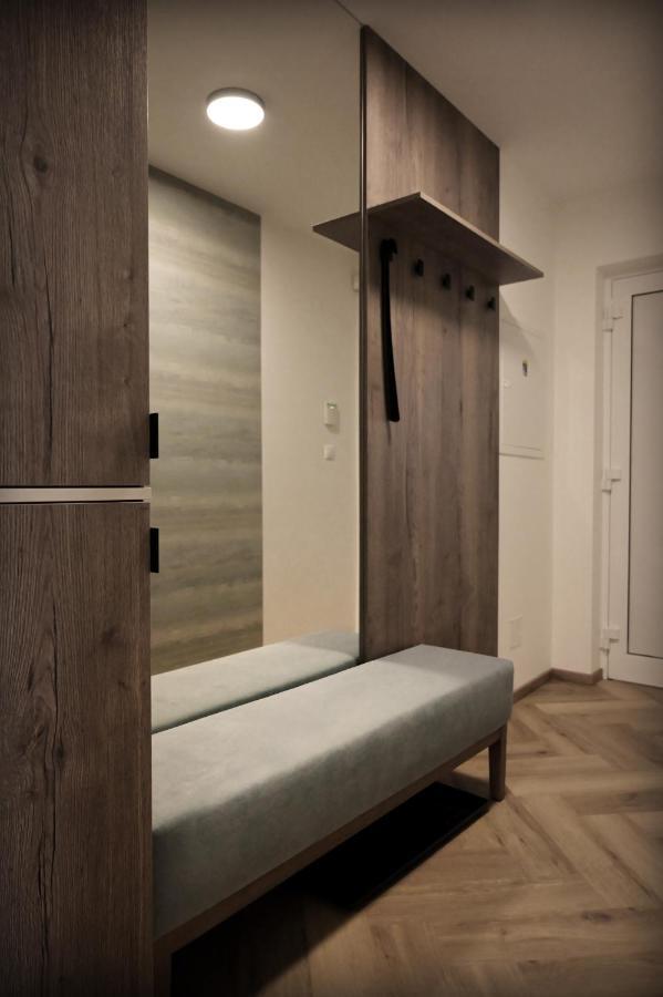 Apartman Golfballs Sajdikove Humence Exteriör bild