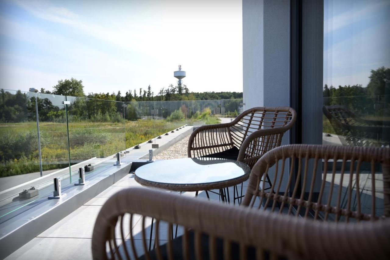 Apartman Golfballs Sajdikove Humence Exteriör bild
